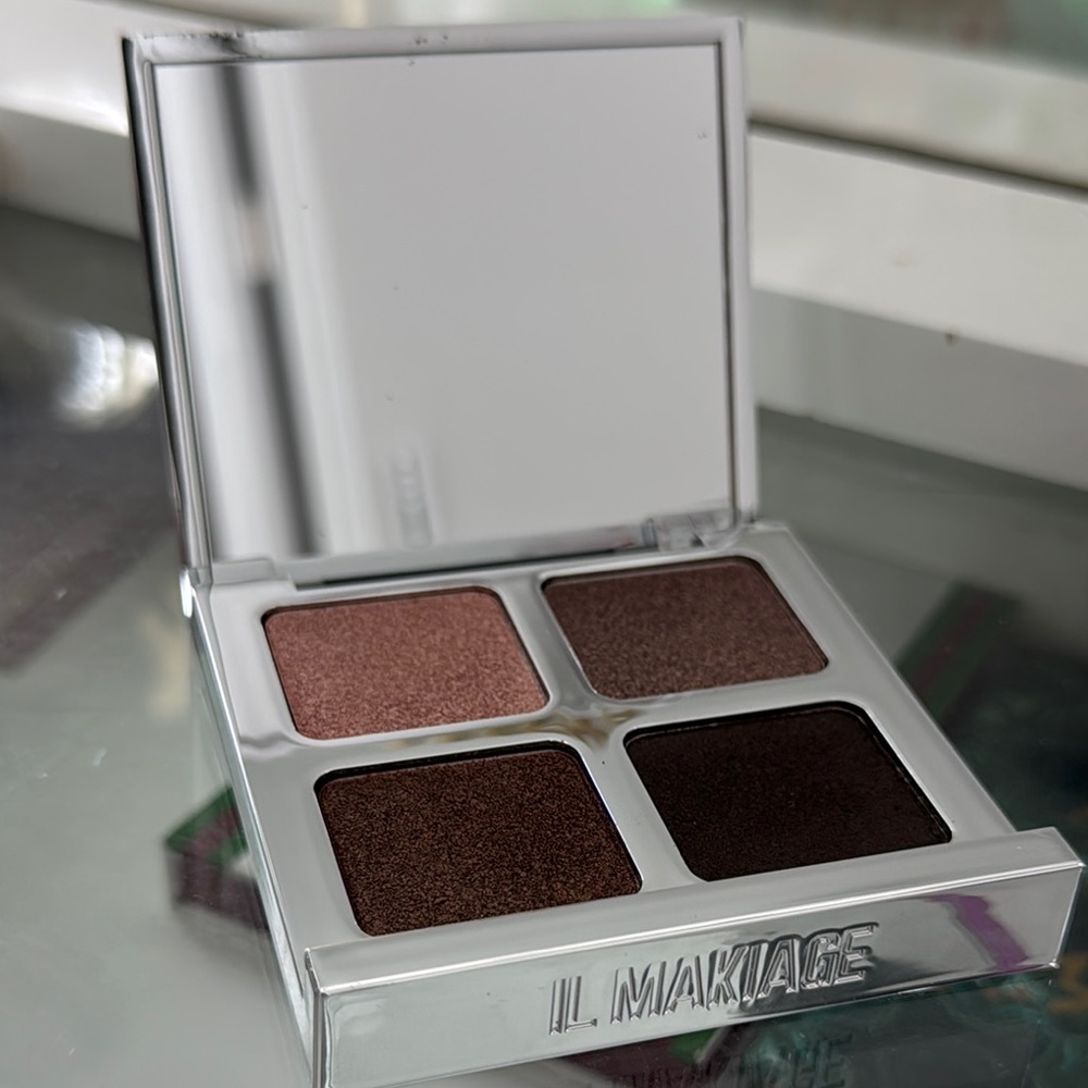 IL MAKIAGE Eyeshadow Quad Palette